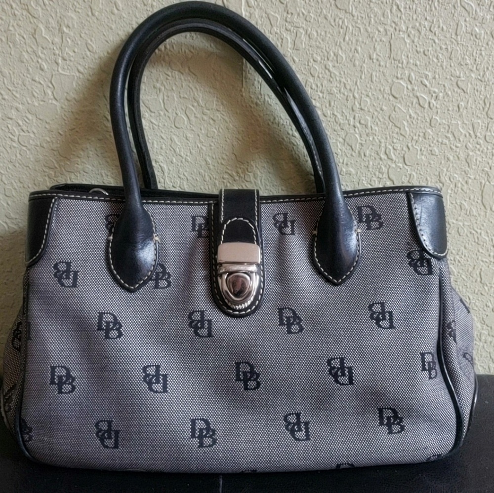Dooney & Bourke handbag